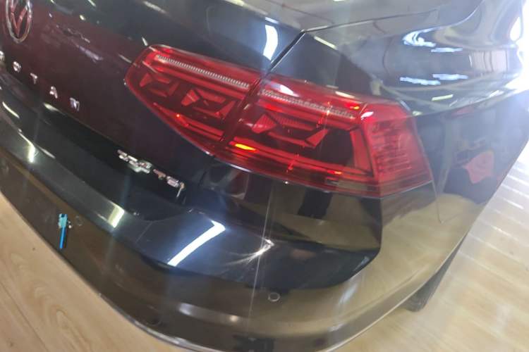 Used Volkswagen Magotan 2020 330TSI DSG Luxury Edition Right Rear Taillight