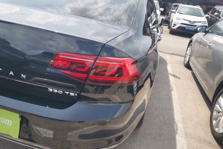 Used Volkswagen Magotan 2020 330TSI DSG Luxury Edition Right Rear Taillight