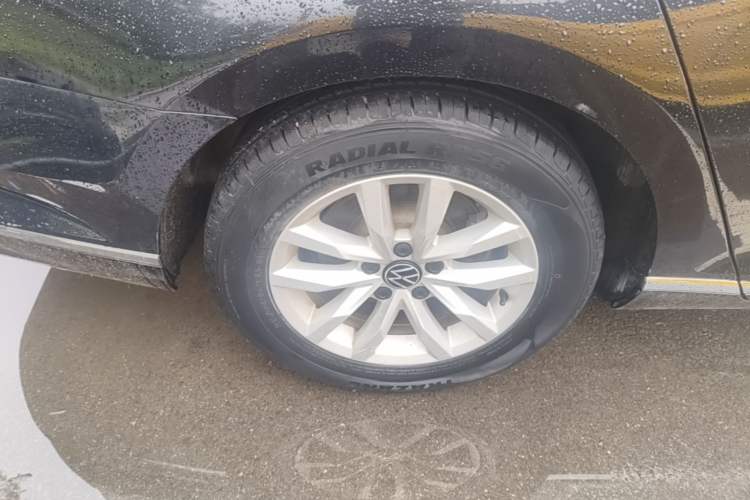 Used Volkswagen Magotan 2020 280TSI DSG Comfort Edition Right Rear Wheel Hub