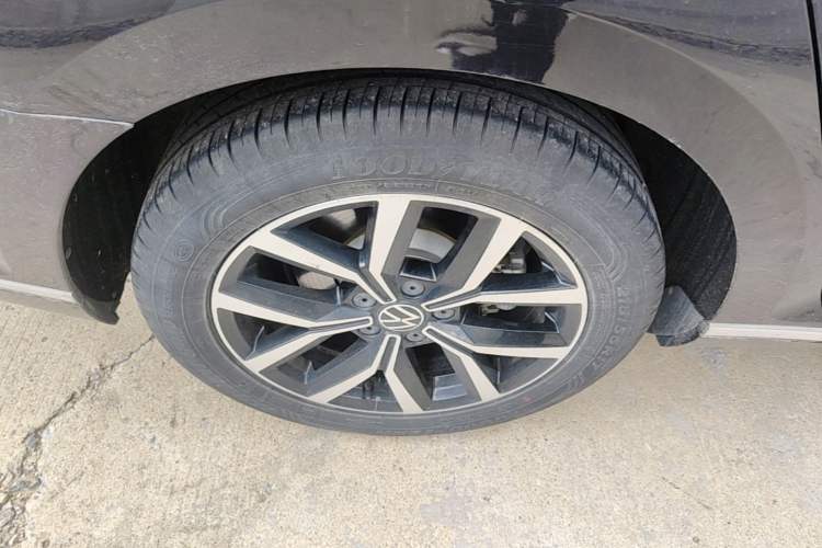 Used Volkswagen Magotan 2020 280TSI DSG Comfort Edition Right Rear Wheel Hub