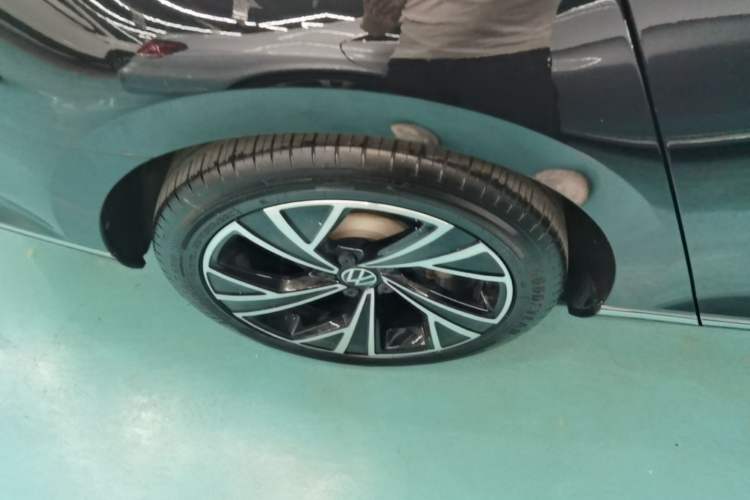 Used Volkswagen Magotan 2020 330TSI DSG Luxury Edition Right Rear Wheel Hub