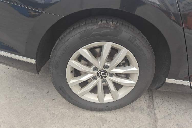 Used Volkswagen Magotan 2020 280TSI DSG Comfort Edition Right Rear Wheel Hub