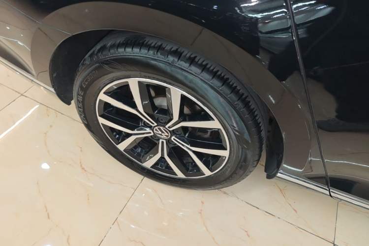 Used Volkswagen Magotan 2020 330TSI DSG Leading Model Right Rear Wheel Hub