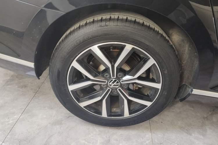 Used Volkswagen Magotan 2020 330TSI DSG Leading Model Right Rear Wheel Hub