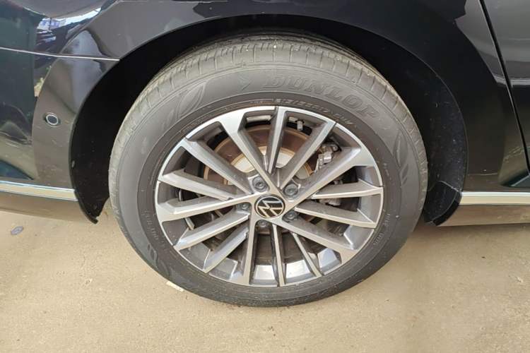 Used Volkswagen Magotan 2020 380TSI DSG Luxury Version Right Rear Wheel Hub