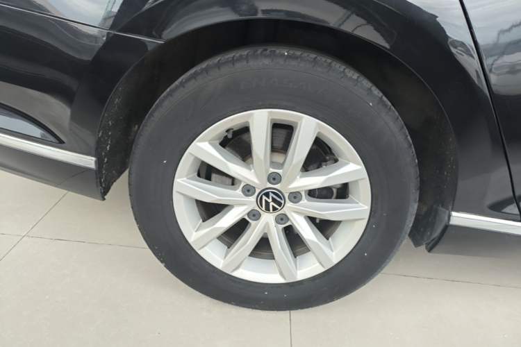 Used Volkswagen Magotan 2020 280TSI DSG Comfort Edition Right Rear Wheel Hub