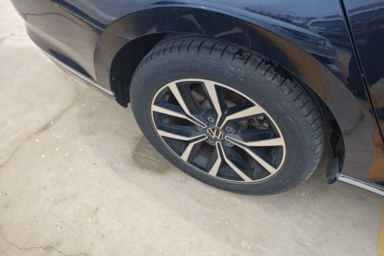 Used Volkswagen Magotan 2020 330TSI DSG Leading Model Right Rear Wheel Hub