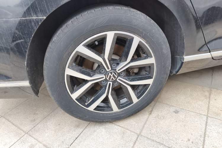 Used Volkswagen Magotan 2020 330TSI DSG Leading Model Right Rear Wheel Hub