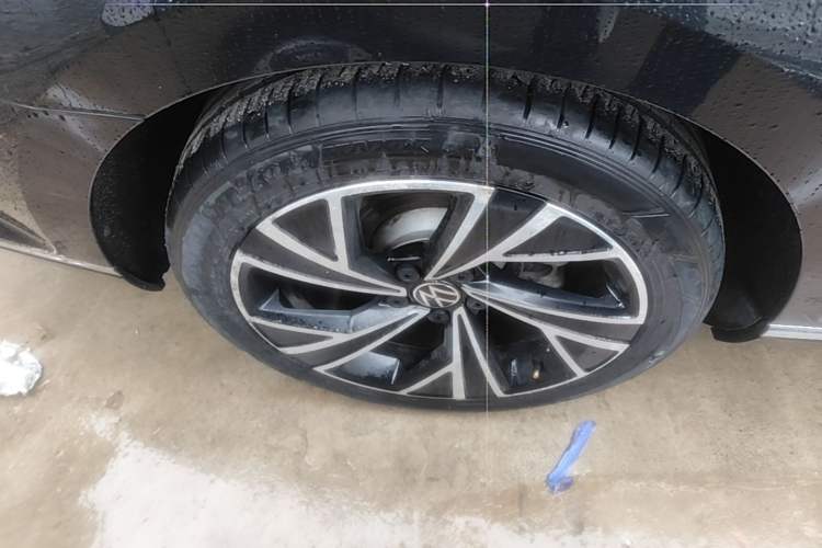 Used Volkswagen Magotan 2020 330TSI DSG Luxury Edition Right Rear Wheel Hub