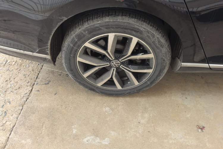 Used Volkswagen Magotan 2020 330TSI DSG Leading Model Right Rear Wheel Hub