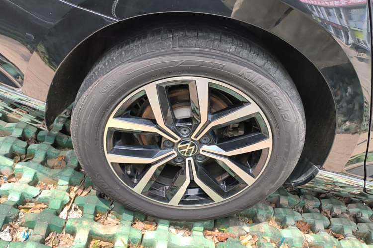 Used Volkswagen Magotan 2020 330TSI DSG Leading Model Right Rear Wheel Hub