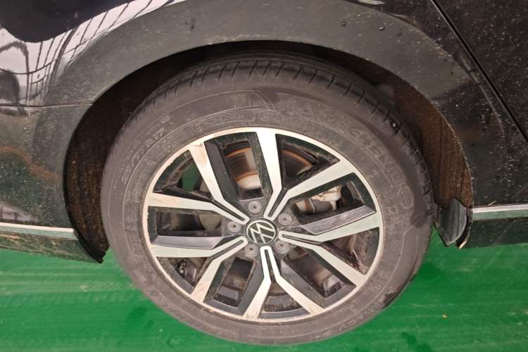 Used Volkswagen Magotan 2020 280TSI DSG Comfort Edition Right Rear Wheel Hub