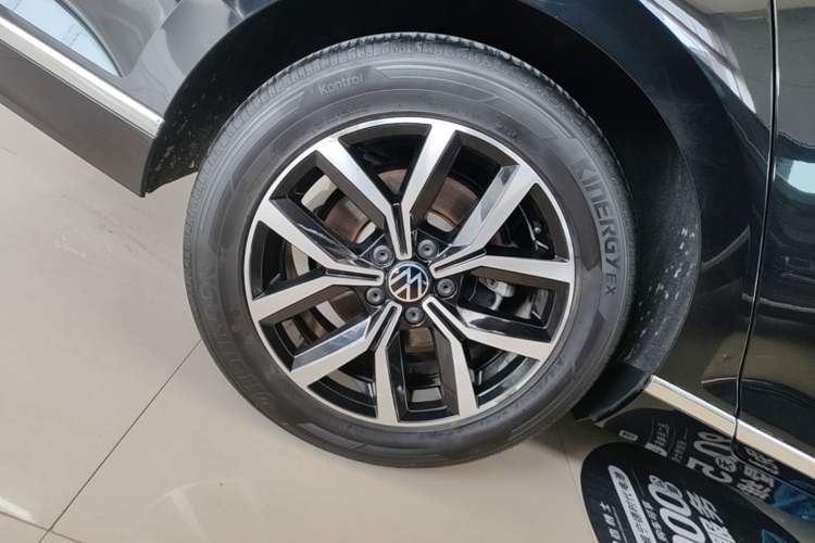 Used Volkswagen Magotan 2020 330TSI DSG Leading Model Right Rear Wheel Hub