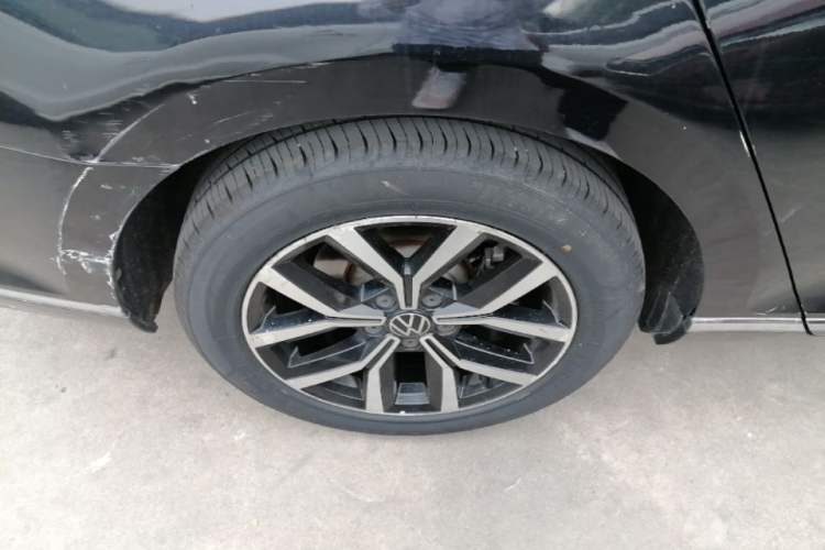 Used Volkswagen Magotan 2020 330TSI DSG Leading Model Right Rear Wheel Hub