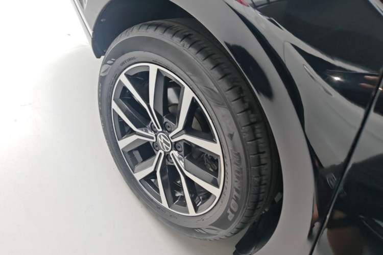 Used Volkswagen Magotan 2020 330TSI DSG Luxury Edition Right Rear Wheel Hub