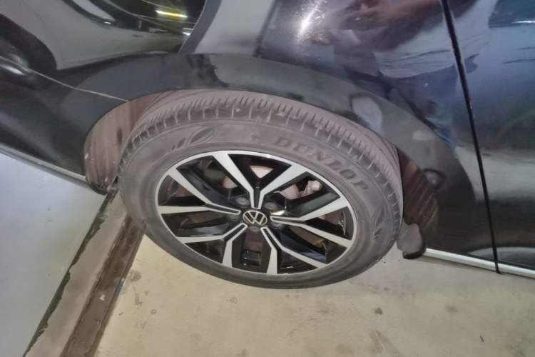 Used Volkswagen Magotan 2020 330TSI DSG Leading Model Right Rear Wheel Hub