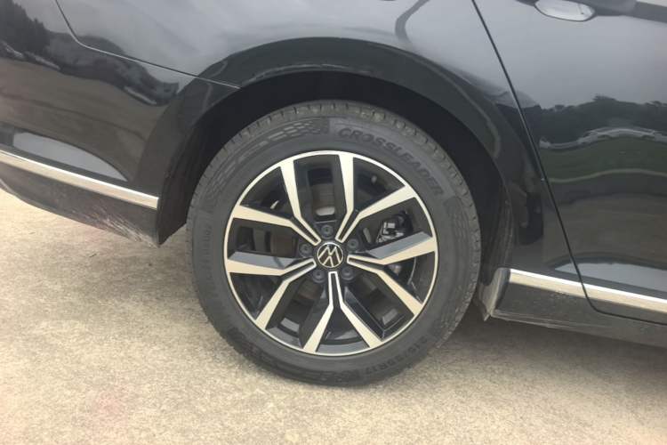 Used Volkswagen Magotan 2020 330TSI DSG Leading Model Right Rear Wheel Hub