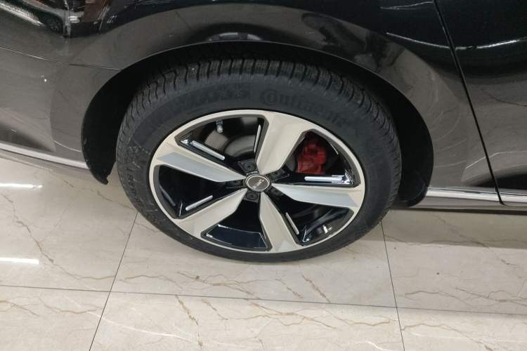 Used Volkswagen Magotan 2020 330TSI DSG Luxury Edition Right Rear Wheel Hub