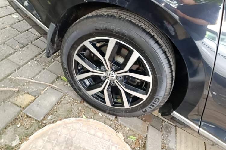Used Volkswagen Magotan 2020 330TSI DSG Leading Model Right Rear Wheel Hub