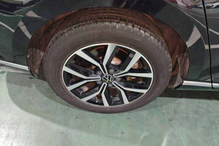 Used Volkswagen Magotan 2020 330TSI DSG Leading Model Right Rear Wheel Hub