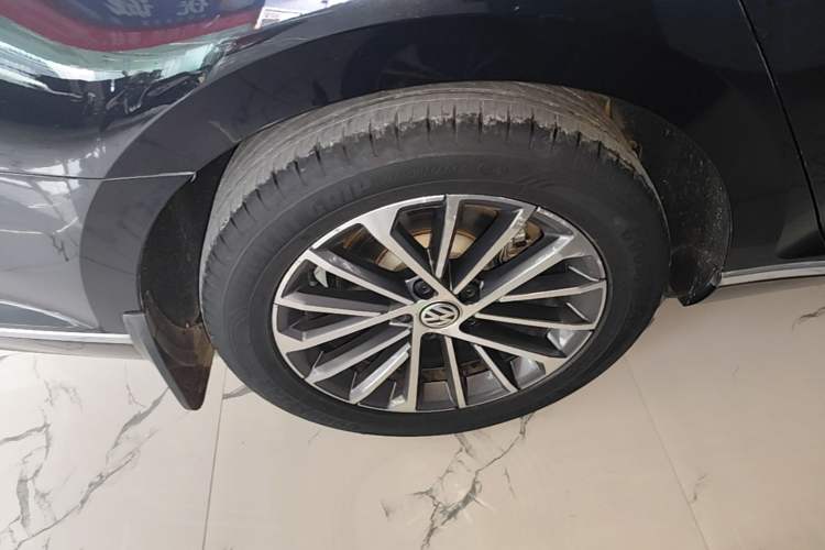Used Volkswagen Magotan 2020 330TSI DSG Luxury Edition Right Rear Wheel Hub