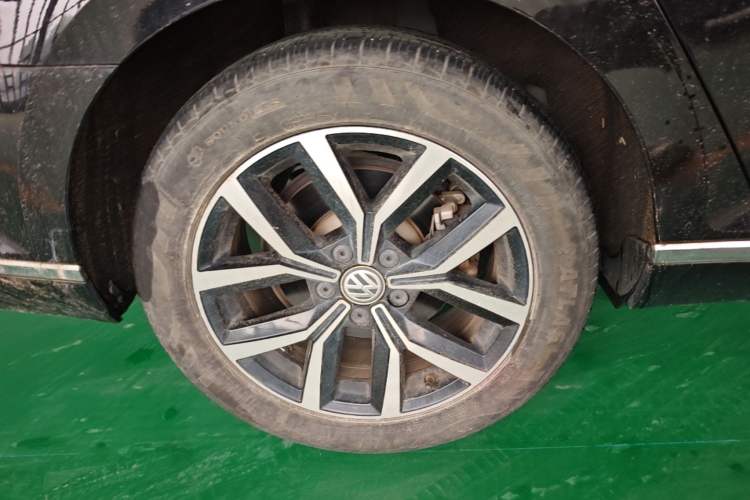 Used Volkswagen Magotan 2020 330TSI DSG Leading Model Right Rear Wheel Hub