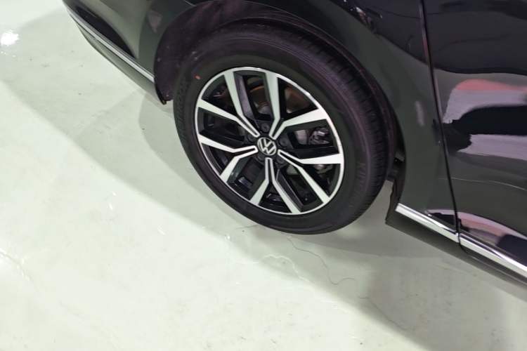 Used Volkswagen Magotan 2020 330TSI DSG Leading Model Right Rear Wheel Hub
