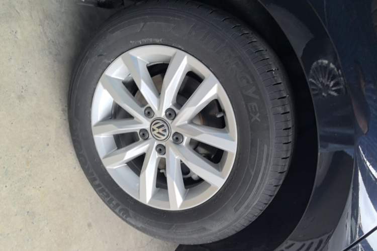 Used Volkswagen Magotan 2020 280TSI DSG Comfort Edition Right Rear Wheel Hub