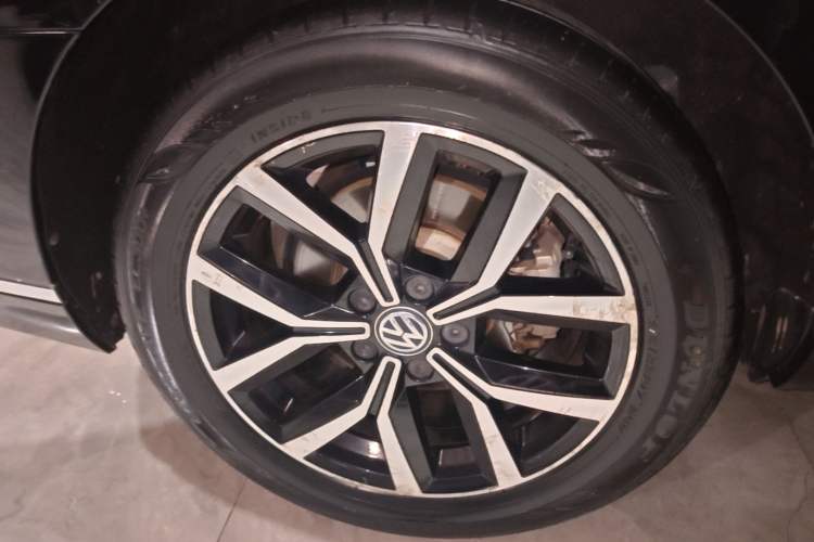Used Volkswagen Magotan 2020 330TSI DSG Leading Model Right Rear Wheel Hub