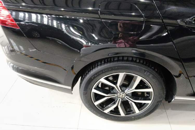 Used Volkswagen Magotan 2020 330TSI DSG Leading Model Right Rear Wheel Hub