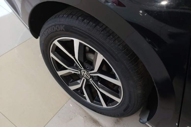 Used Volkswagen Magotan 2020 330TSI DSG Leading Model Right Rear Wheel Hub