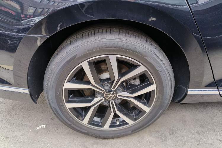Used Volkswagen Magotan 2020 330TSI DSG Leading Model Right Rear Wheel Hub