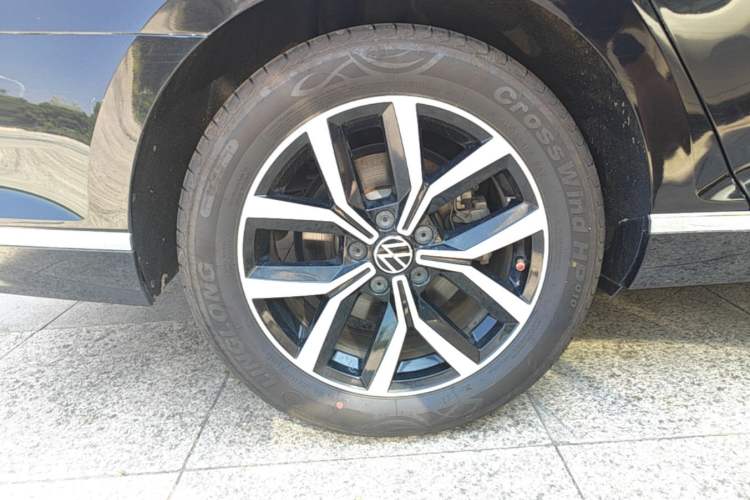 Used Volkswagen Magotan 2020 330TSI DSG Leading Model Right Rear Wheel Hub