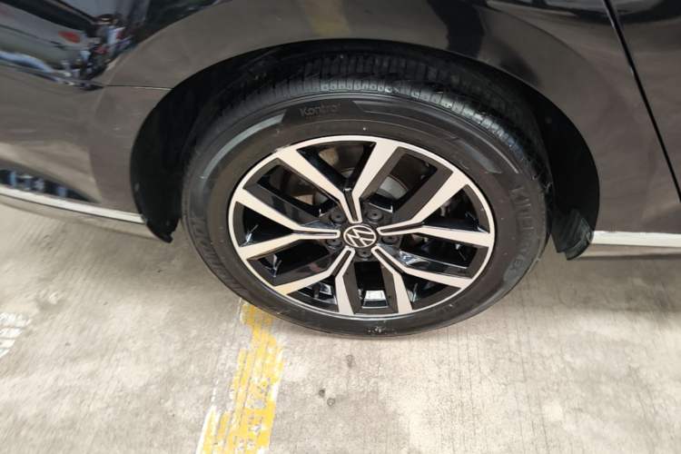 Used Volkswagen Magotan 2020 330TSI DSG Leading Model Right Rear Wheel Hub