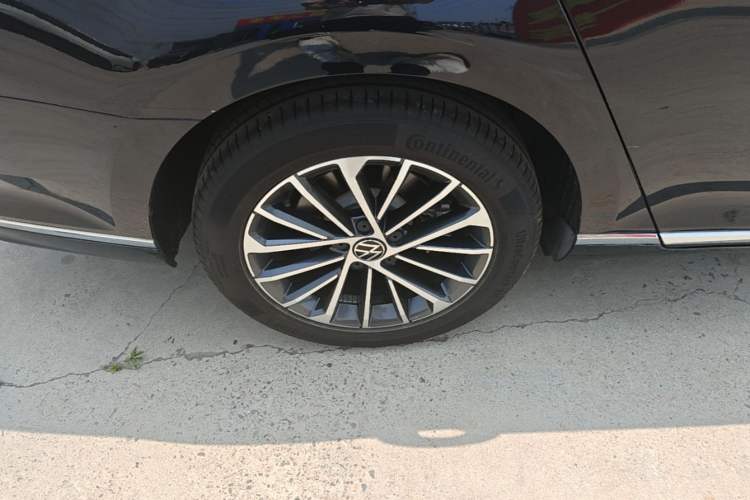 Used Volkswagen Magotan 2020 330TSI DSG Luxury Edition Right Rear Wheel Hub