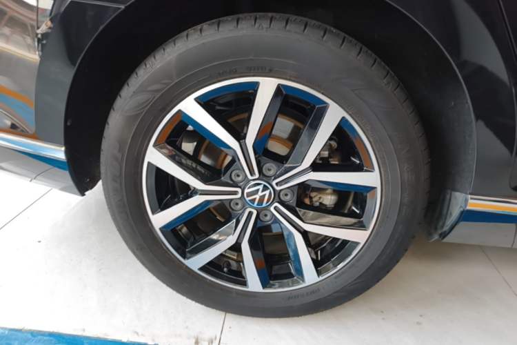 Used Volkswagen Magotan 2020 330TSI DSG Leading Model Right Rear Wheel Hub