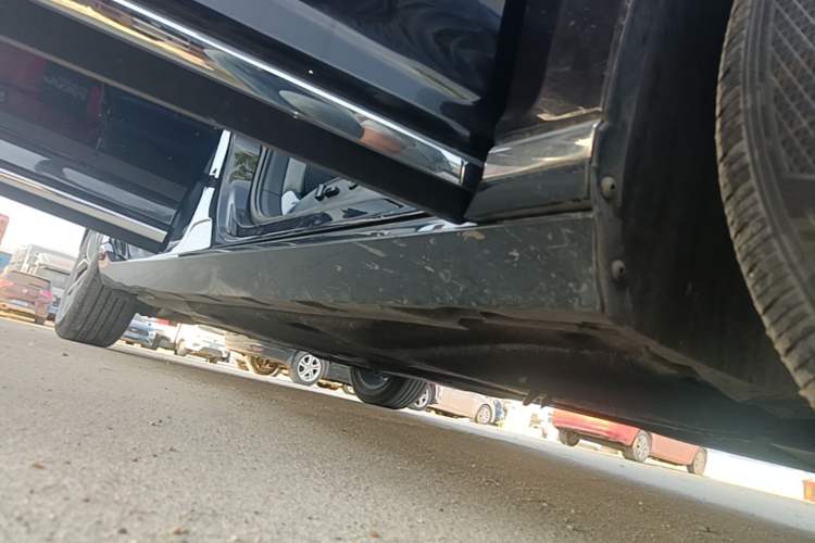 Used Volkswagen Magotan 2020 330TSI DSG Leading Model Right Side Sill