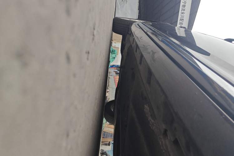 Used Volkswagen Magotan 2020 280TSI DSG Comfort Edition Right Side Sill