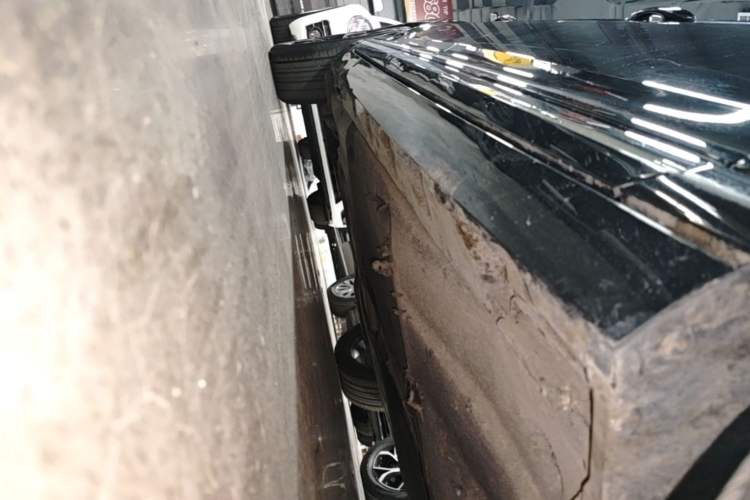Used Volkswagen Magotan 2020 280TSI DSG Comfort Edition Right Side Sill
