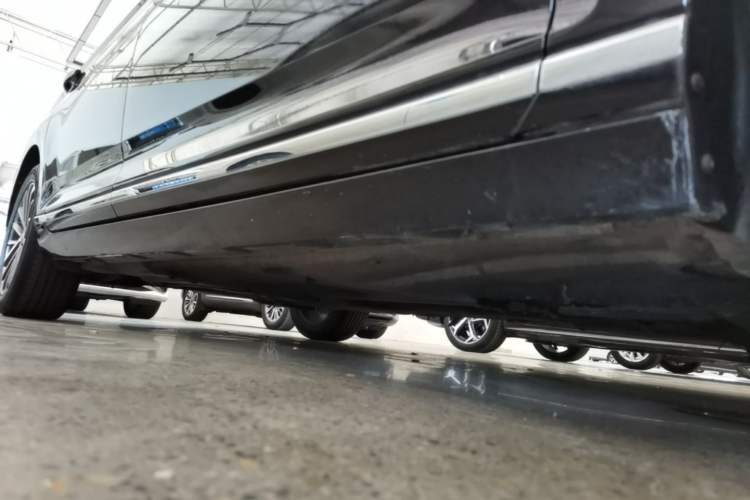 Used Volkswagen Magotan 2020 330TSI DSG Luxury Edition Right Side Sill