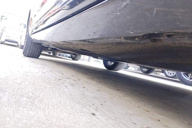 Used Volkswagen Magotan 2020 330TSI DSG Leading Model Right Side Sill