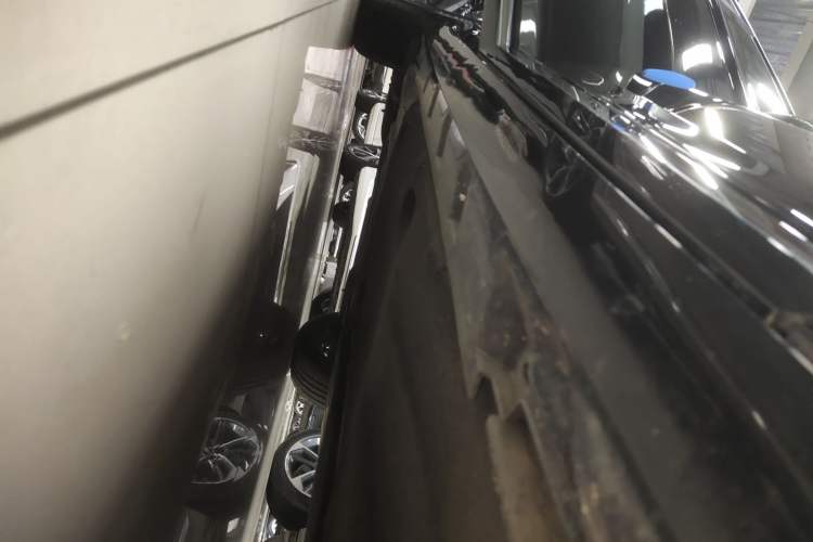 Used Volkswagen Magotan 2020 330TSI DSG Luxury Edition Right Side Sill