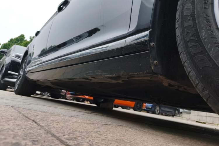 Used Volkswagen Magotan 2020 330TSI DSG Leading Model Right Side Sill