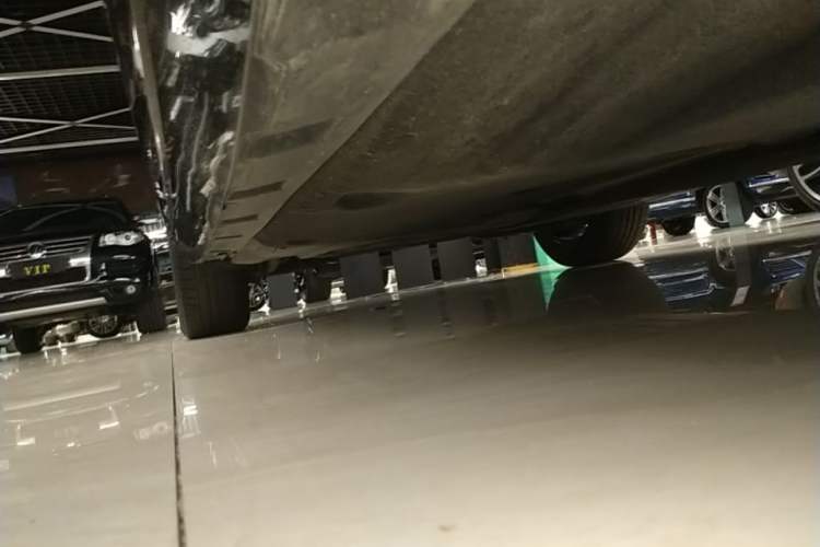 Used Volkswagen Magotan 2020 330TSI DSG Leading Model Right Side Sill