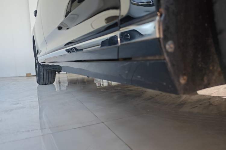 Used Volkswagen Magotan 2020 330TSI DSG Leading Model Right Side Sill