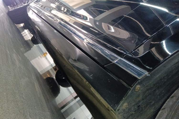 Used Volkswagen Magotan 2020 330TSI DSG Luxury Edition Right Side Sill