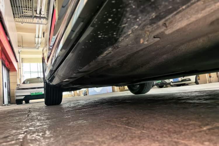 Used Volkswagen Magotan 2020 330TSI DSG Leading Model Right Side Sill