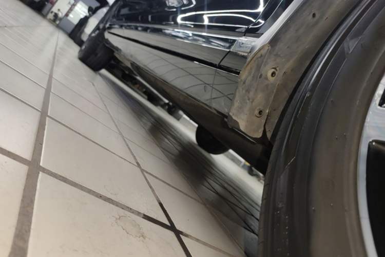 Used Volkswagen Magotan 2020 330TSI DSG Leading Model Right Side Sill