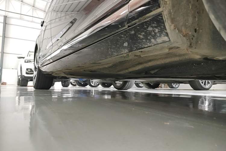 Used Volkswagen Magotan 2020 330TSI DSG Luxury Edition Right Side Sill