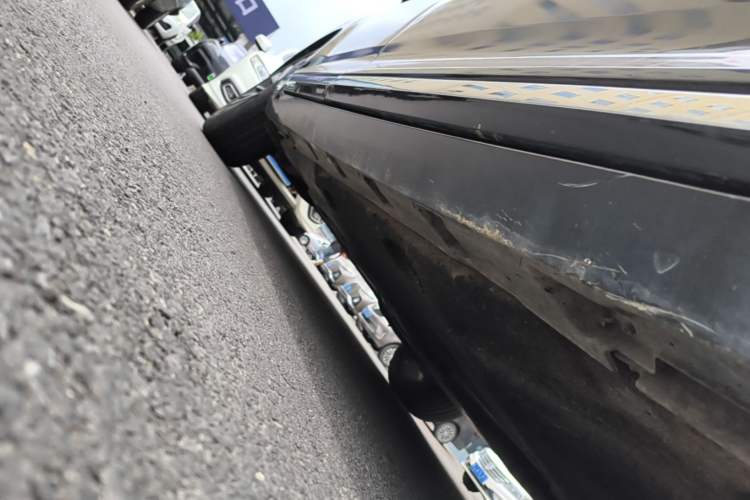Used Volkswagen Magotan 2020 380TSI DSG Luxury Version Right Side Sill